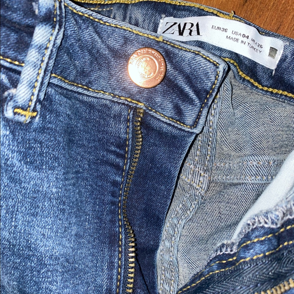Zara High Rise Jeans - Picture 5 of 7